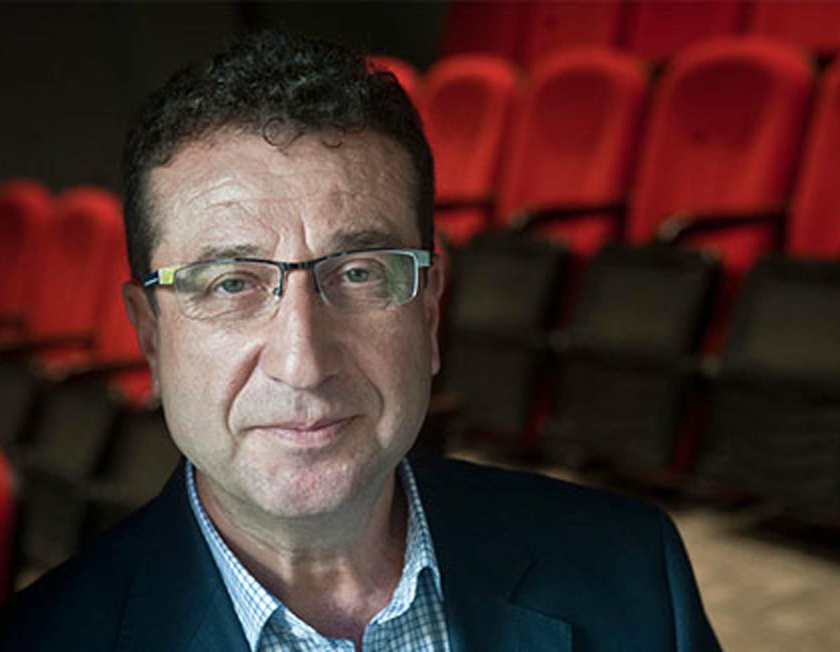 Աղն ու հացը կիսել հարազատներու հետ